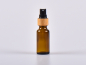 Preview: Braunglasflasche 20ml, mit Zerstäuber Bambus