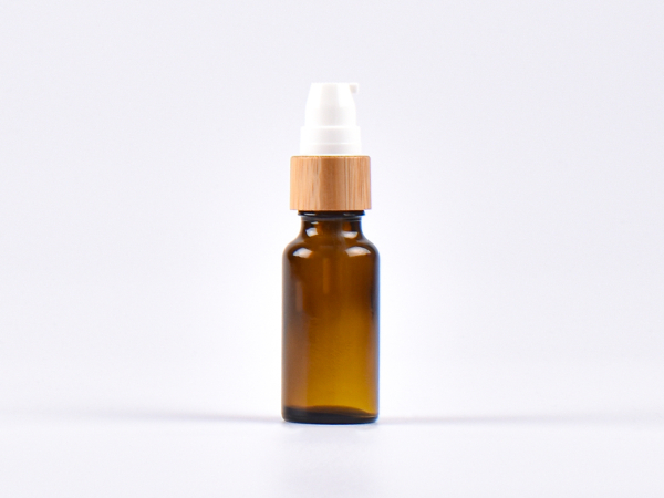 Braunglasflasche 20ml, mit Lotionspumpe Bambus