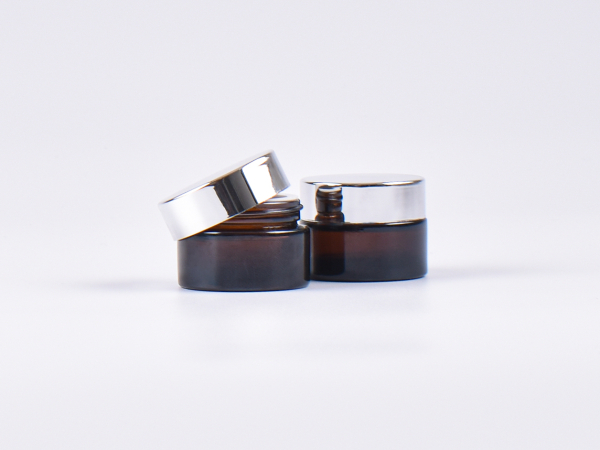 Braunglasdose, 15ml, mit Deckel silber