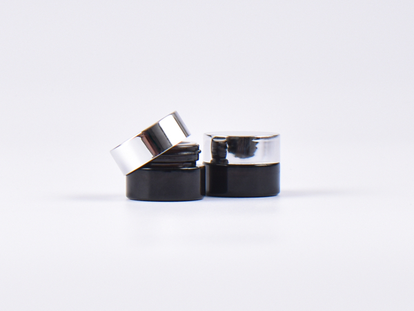 Braunglasdose, 7ml, mit Deckel silber