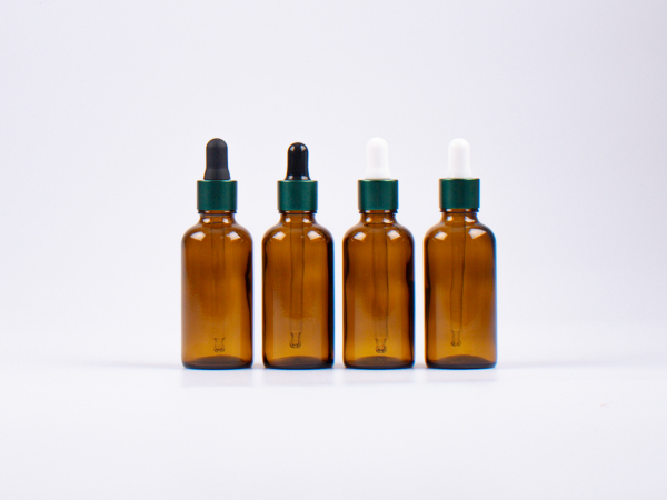 Braunglasflasche 5ml, mit Pipette grün-matt