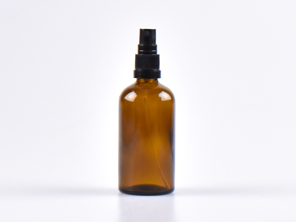 Braunglasflasche 100ml,  mit Zerstäuber Kunststoff