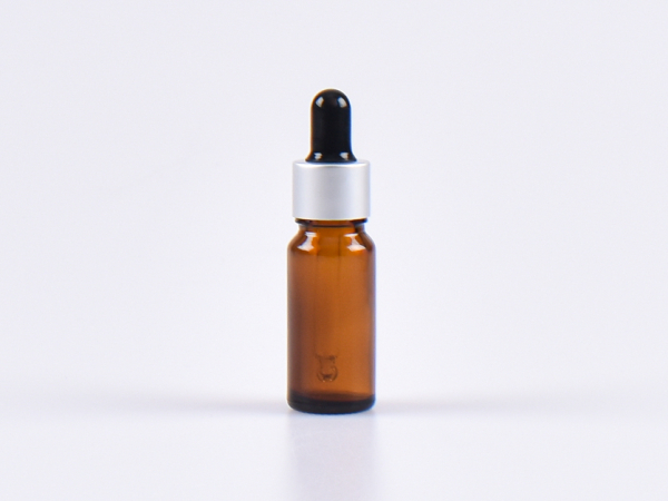 braunglasflasche-10ml-pipette-silber
