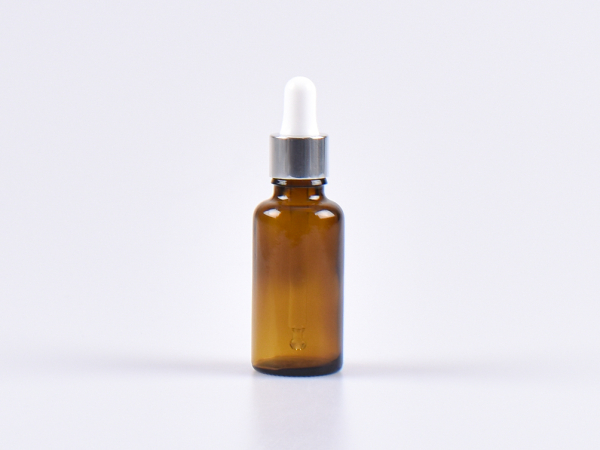braunglasflasche-pipette-silber