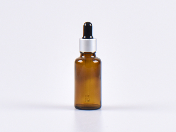 braunglasflasche-pipette-silber
