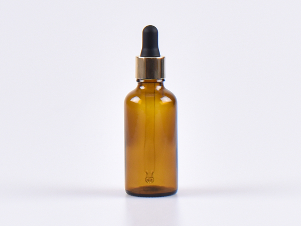 Braunglasflasche 50ml, mit Pipette gold