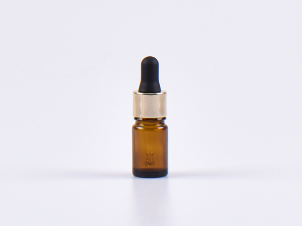 Braunglasflasche 5ml, mit Pipette gold