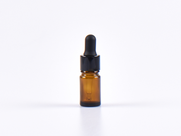 Braunglasflasche 5ml, mit Pipette schwarz