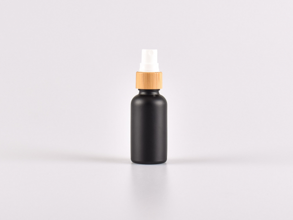 Schwarzglasflasche 30ml, mit Zerstäuber Bambus