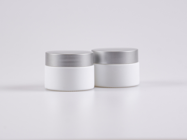 Weissglasdose, 30ml, mit Deckel silber