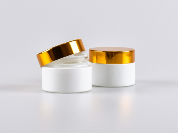 Weissglasdose 30 ml – Deckel Gold