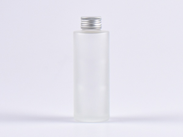 glasflasche-kosmetik-gastro-100ml-aludeckel-silber