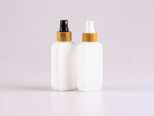 Flasche "Henry", 100ml, HDPE, mit Zerstäubermontur Bambus
