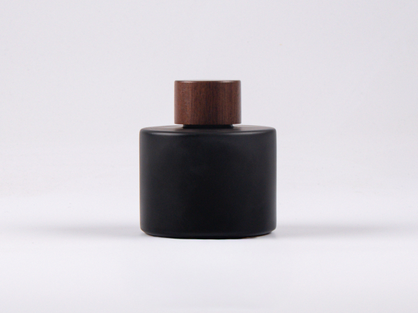 Schwarzglasflasche Lilly 130 ml - Schraubverschluss Walnut