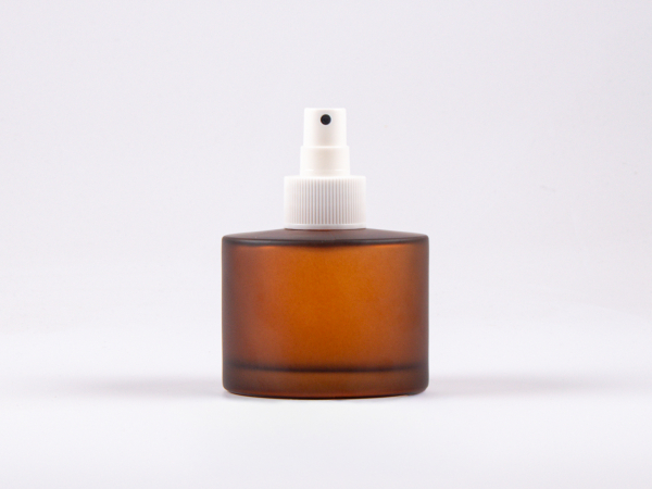 Braunglasflasche Lilly 180 ml - Zerstäuber Kunststoff