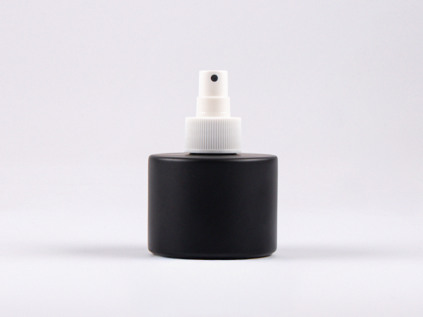 Schwarzglasflasche Lilly 130 ml - Zerstäuber Kunststoff