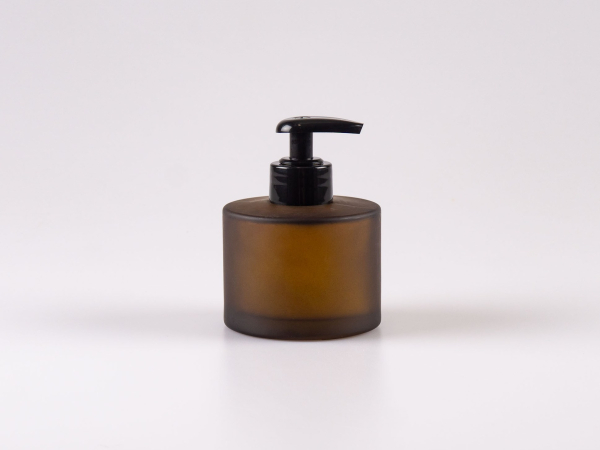 Braunglasflasche Lilly 180 ml - Dispenser schwarz