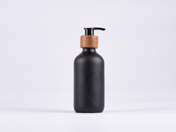 Schwarzglasflasche 250ml, mit Dispenser Walnut