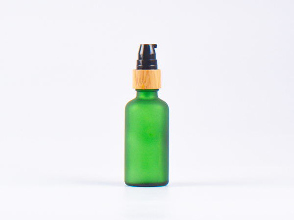 Grünglasflasche 50ml, mit Lotionspumpe Bambus