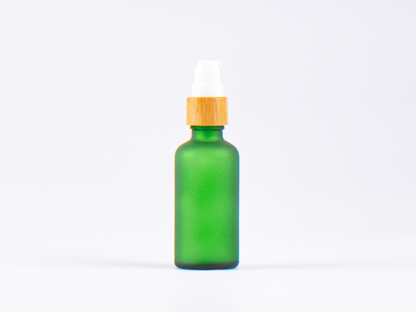 Grünglasflasche 50ml, mit Lotionspumpe Bambus