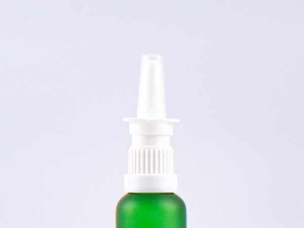 Grünglasflasche 100ml, mit Nasenspray OV