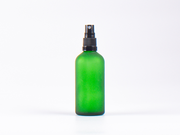 Grünglasflasche 100ml, mit Zerstäuber Kunststoff