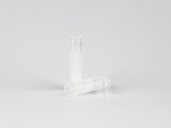 lipbalm-tube-transparent-balsam-diy
