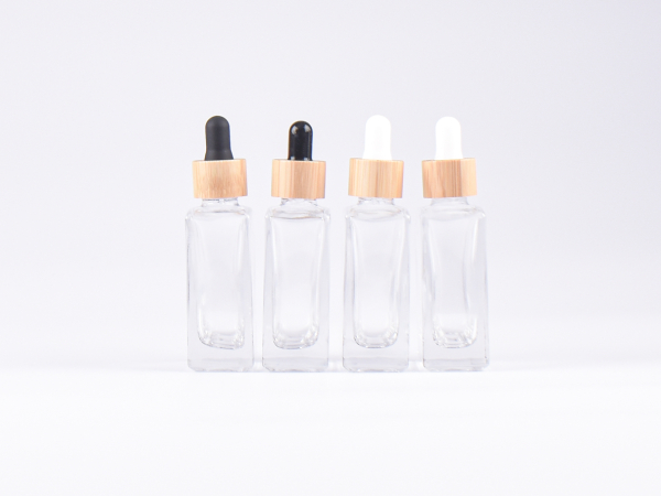 Klarglasflasche "Miro" 50ml, mit Pipette Bambus