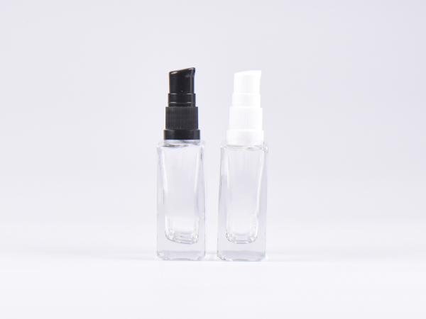 Klarglasflasche "Miro" 50ml, mit Lotionspumpe Kunststoff