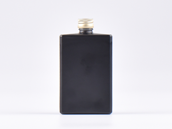 Schwarzglasflasche "Miro" 100ml, mit Schraubverschluss Aluminium