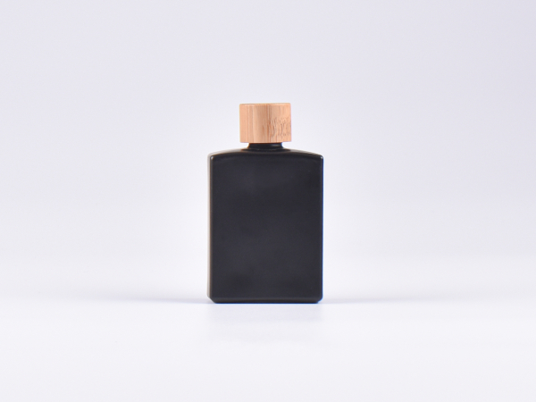 Schwarzglasflasche "Miro" 50ml, mit Schraubverschluss Bambus