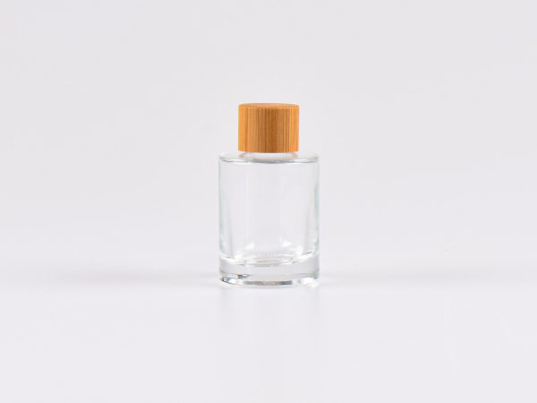 glasflasche-bambusdeckel-kosmetik-klarglas-eco-verpackung
