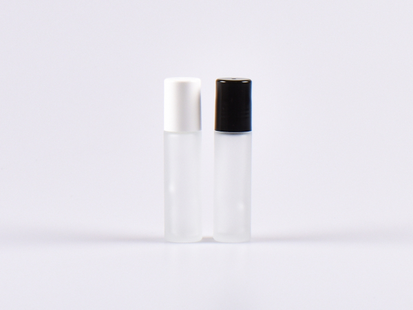 Roll-On-Flasche, säuremattiertes Glas,10ml, Deckel weiss/schwarz