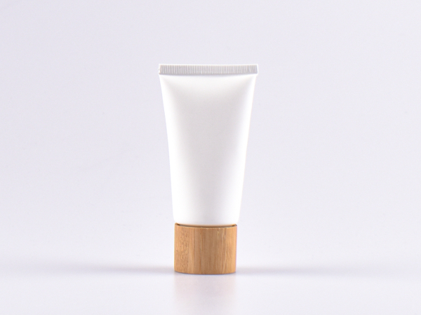 Kosmetiktube 50ml, weiss-matt, mit Deckel Bambus