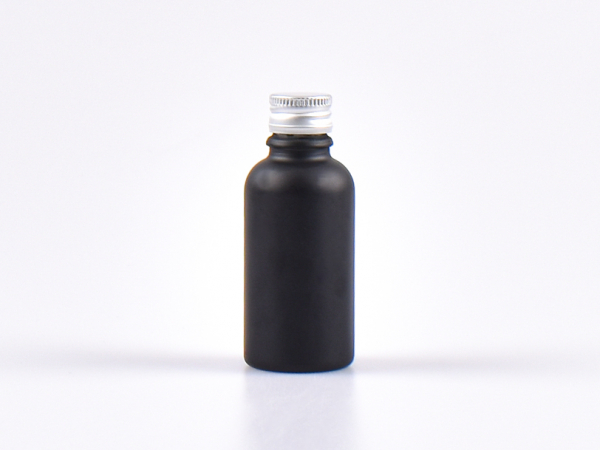 kosmetikflasche-glas-schwarzmatt-golddeckel