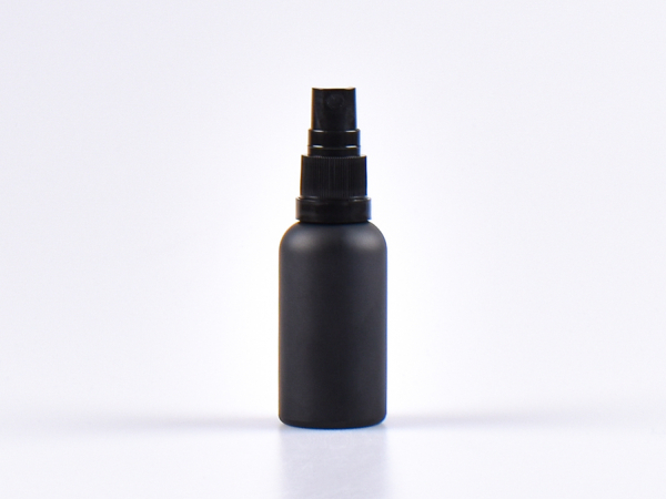 zerstaeuberflasche-glas-schwarz-kosmetik