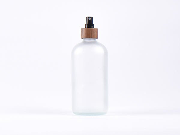 Glasflasche säuremattiert, 500ml, mit Zerstäuber Walnut
