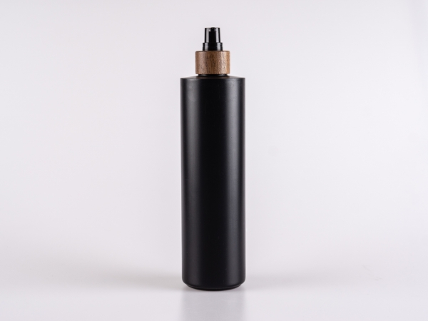 Flasche "Tara" 450ml, matt-schwarz, mit Lotionspumpe Walnut