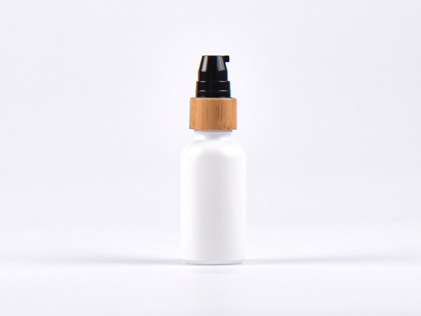 Weissglasflasche 30ml, mit Lotionspumpe Bambus