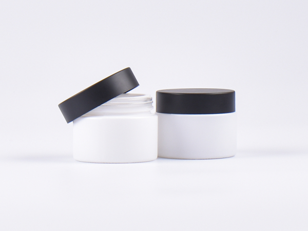 Weissglasdose, 50ml, mit Deckel schwarz