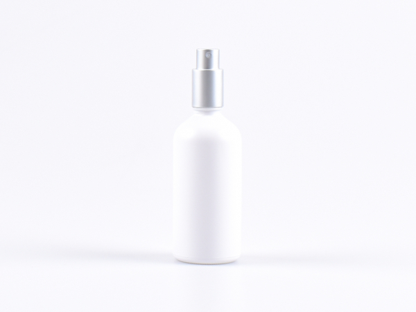 apothekerflasche-weiss-glas-zerstaeuber