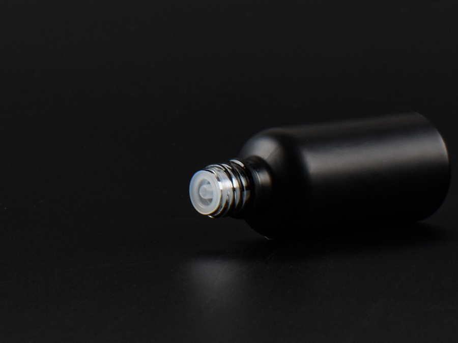 Schwarzglasflasche 10ml, mit Tropfmontur Bambus