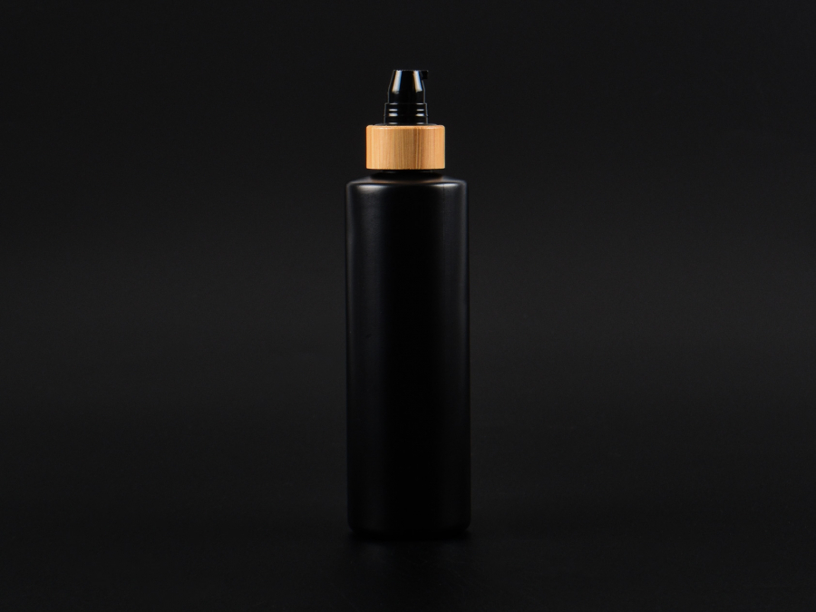 Flasche "Tara" 250ml, matt-schwarz, mit Lotionspumpe Bambus