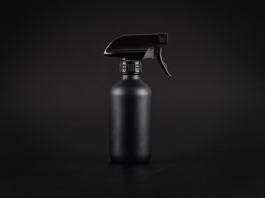 Schwarzglasflasche 220ml, mit Triggerspray