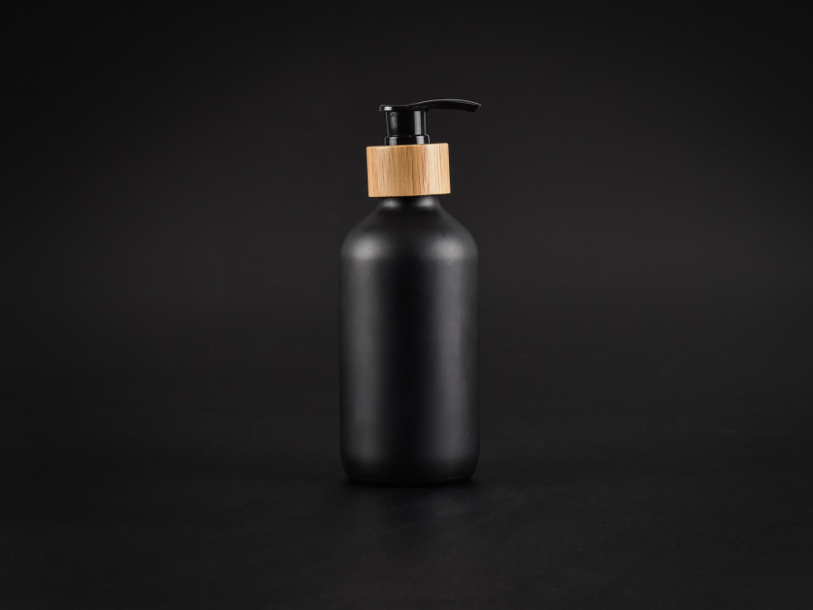 Schwarzglasflasche 220ml, mit Dispenser Bambus