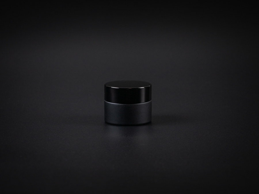 schwarzglas-dose-15ml-black-glas-tiegel