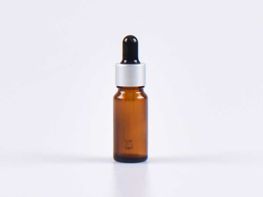 braunglasflasche-10ml-pipette-silber