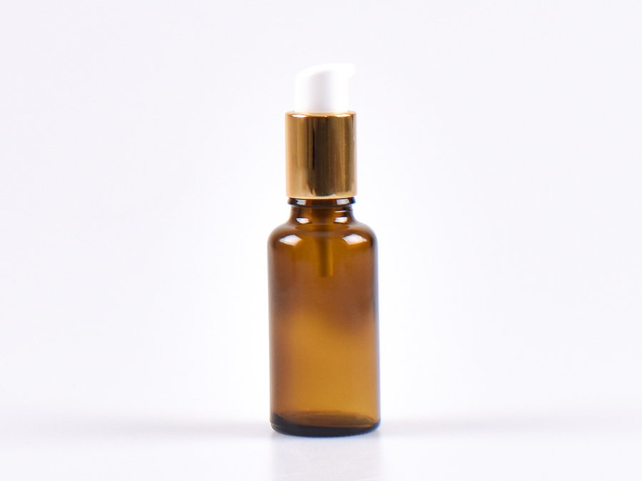 lotionsflasche-braunglas-pumpe-gold-30ml