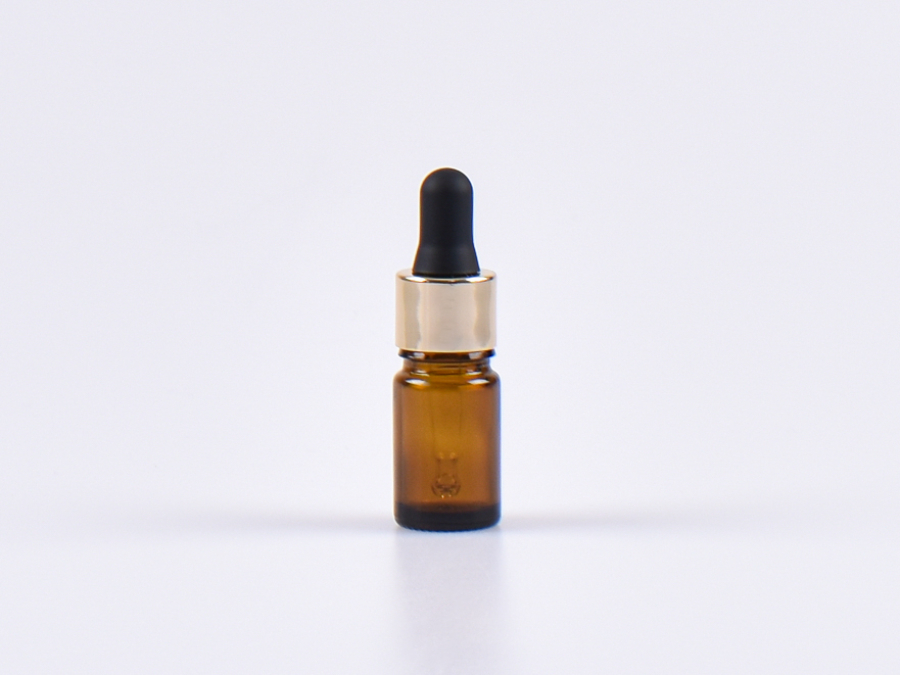 Braunglasflasche 5ml, mit Pipette gold