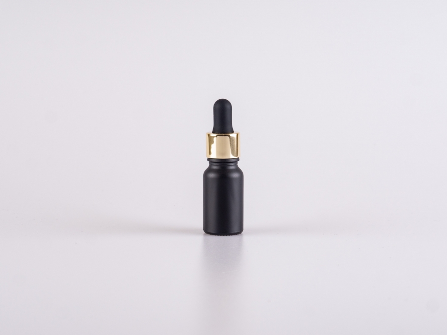 Schwarzglasflasche 10ml, mit Pipette gold